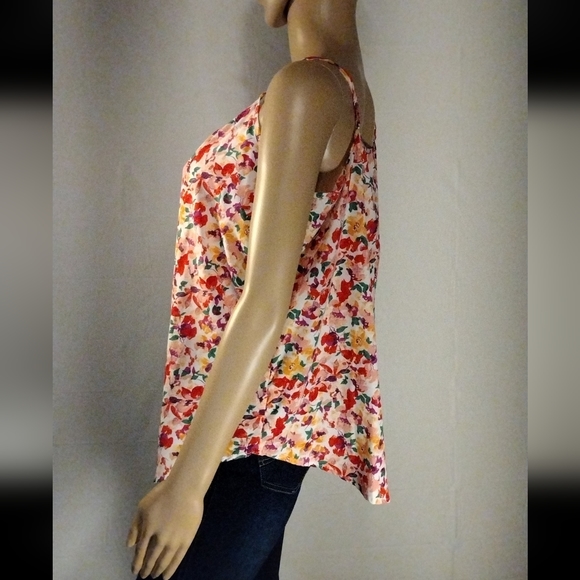 COPY - Time and Tru Floral Crop Top - Picture 4 of 5